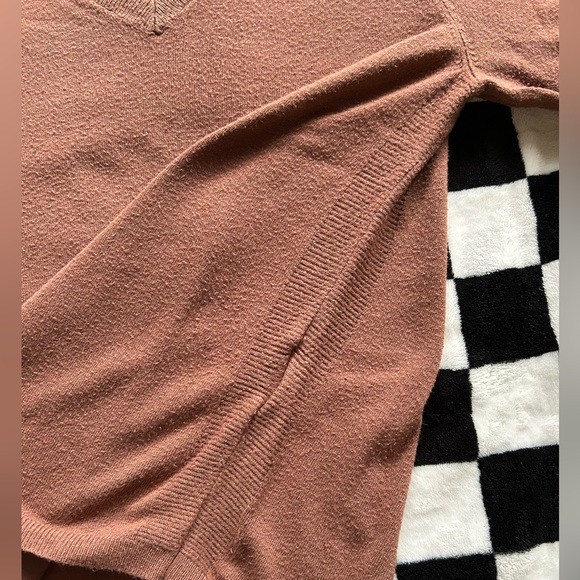 Lightweight Sweater - Picture 2 of 6